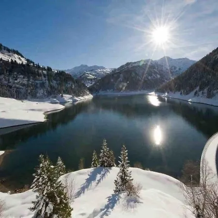 Appartement Val Blanc 2 4 *