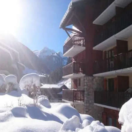 Appartement Val Blanc 2 4 *